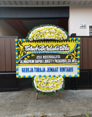Papan Bunga Duka di Laing